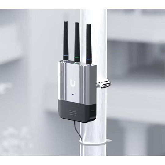 UBNT UMR - Industrial Mobile Router - rozbaleno